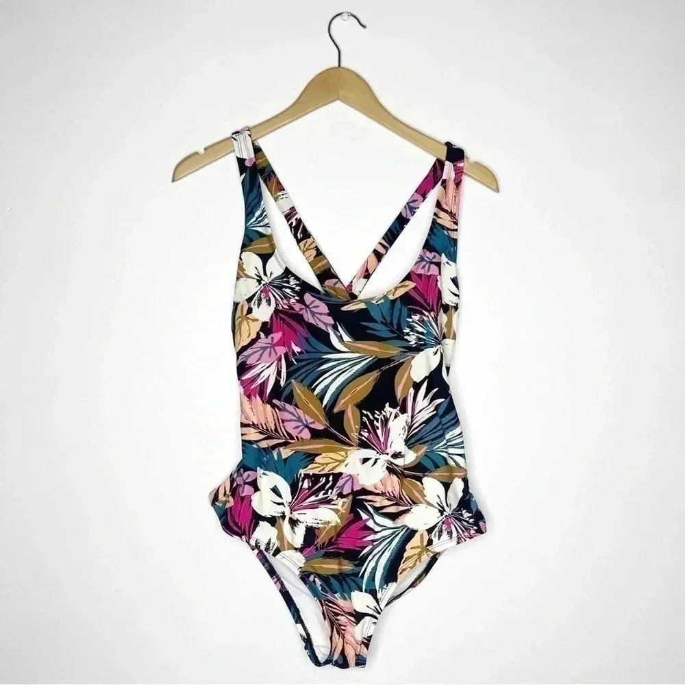 Kona Sol Swim Women’s Twist Back One Piece Bathing Suit Size Large